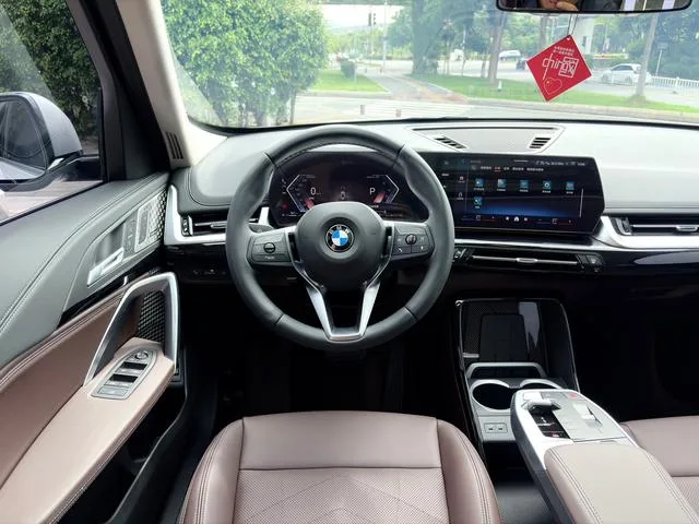 BMW X1 2023 sDrive25Li X Design Suit interior photo 13 BMW X1 2023 sDrive25Li X Design Suit interior photo 13