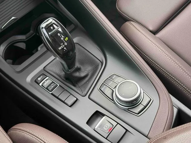 BMW X1 2020 sDrive25Li Leading Type interior photo 10 BMW X1 2020 sDrive25Li Leading Type interior photo 10