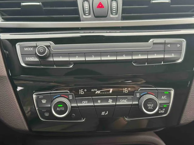 BMW X1 2020 sDrive25Li Leading Type interior photo 13 BMW X1 2020 sDrive25Li Leading Type interior photo 13
