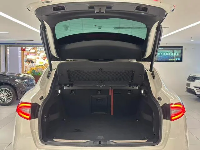 Maserati Levante 2016 3.0T Levante interior photo 13 Maserati Levante 2016 3.0T Levante interior photo 13