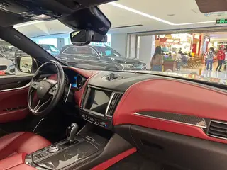 Maserati Levante 2016 3.0T Levante interior photo 14 Maserati Levante 2016 3.0T Levante interior photo 14