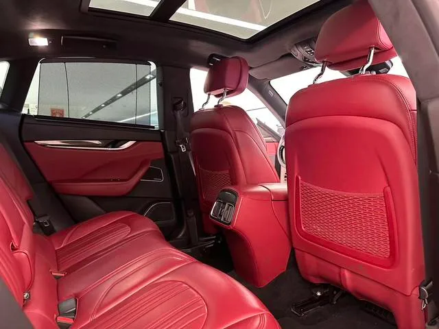 Maserati Levante 2016 3.0T Levante interior photo 16 Maserati Levante 2016 3.0T Levante interior photo 16