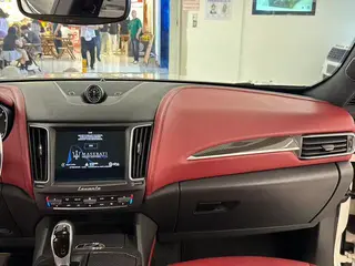 Maserati Levante 2016 3.0T Levante interior photo 18 Maserati Levante 2016 3.0T Levante interior photo 18