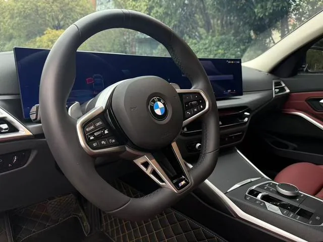 BMW 3 Series 2025 325Li M Sports suit interior photo 13 BMW 3 Series 2025 325Li M Sports suit interior photo 13