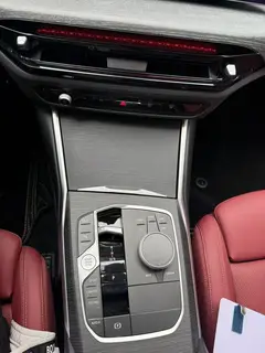 BMW 3 Series 2025 325Li M Sports suit interior photo 14 BMW 3 Series 2025 325Li M Sports suit interior photo 14