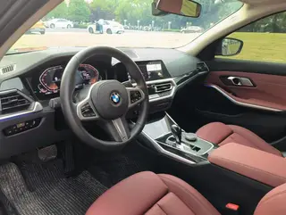 BMW 3 Series 2022 325Li M Sports suit interior photo 9 BMW 3 Series 2022 325Li M Sports suit interior photo 9