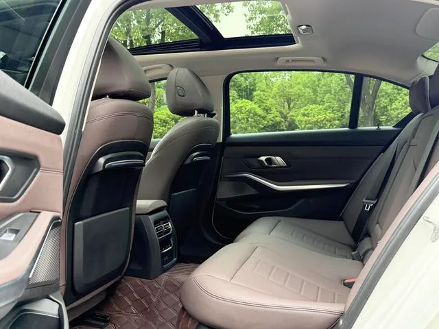BMW 3 Series 2021 Reforma 325Li M Conjunto deportivo interior foto 12 BMW 3 Series 2021 Reforma 325Li M Conjunto deportivo interior foto 12