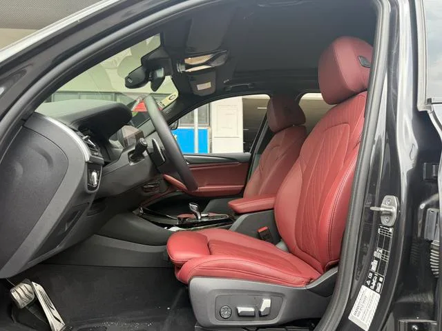 BMW X3 2022 xDrive30i Premium Class M Obsidian Night Suit interior photo 14 BMW X3 2022 xDrive30i Premium Class M Obsidian Night Suit interior photo 14