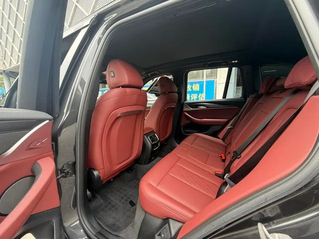BMW X3 2022 xDrive30i Premium Class M Obsidian Night Suit interior photo 17 BMW X3 2022 xDrive30i Premium Class M Obsidian Night Suit interior photo 17
