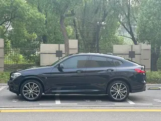 BMW X4 2021 xDrive25i M Traje nocturno deportivo Yao exterior foto 3 BMW X4 2021 xDrive25i M Traje nocturno deportivo Yao exterior foto 3