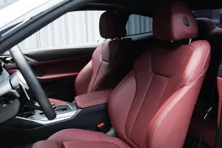 BMW 4 Series 2024 430i M Traje nocturno deportivo Yao interior foto 8 BMW 4 Series 2024 430i M Traje nocturno deportivo Yao interior foto 8