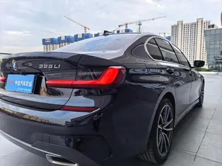 BMW 3 Series 2022 325i M Sports suit exterior photo 4 BMW 3 Series 2022 325i M Sports suit exterior photo 4
