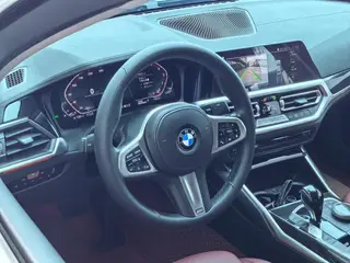 BMW 3 Series 2022 325i M Sports suit interior photo 16 BMW 3 Series 2022 325i M Sports suit interior photo 16
