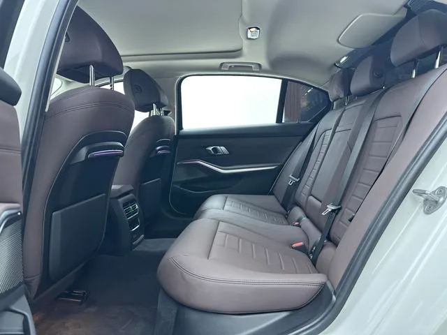 BMW 3 Series 2022 320Li M Sports suit interior photo 7 BMW 3 Series 2022 320Li M Sports suit interior photo 7