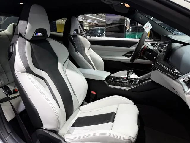 BMW M4 2024 M4 Coupe M xDrive Thunder Edition interior photo 10 BMW M4 2024 M4 Coupe M xDrive Thunder Edition interior photo 10