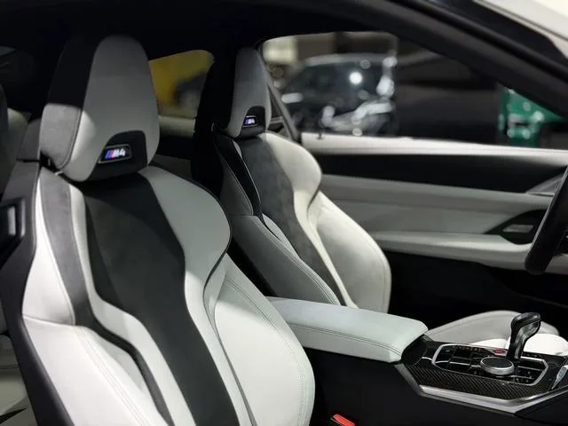 BMW M4 2024 M4 Coupe M xDrive Thunder Edition interior photo 13 BMW M4 2024 M4 Coupe M xDrive Thunder Edition interior photo 13