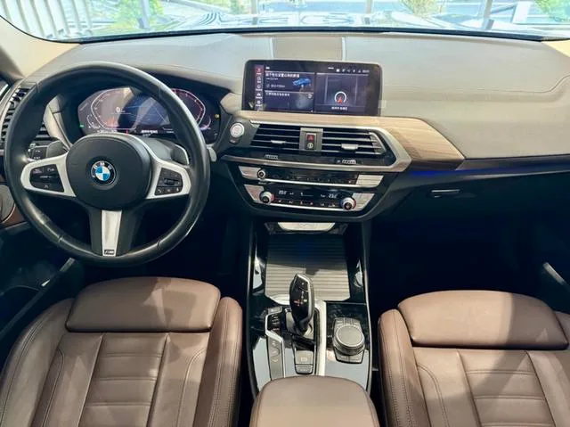 BMW X3 2021 Restyling xDrive28i M Sports suit exterior photo 4 BMW X3 2021 Restyling xDrive28i M Sports suit exterior photo 4