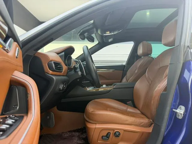 Maserati Levante 2016 3.0T Levante interior photo 13 Maserati Levante 2016 3.0T Levante interior photo 13