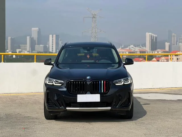 BMW X3 2022 xDrive25i M Sports suit exterior photo 2 BMW X3 2022 xDrive25i M Sports suit exterior photo 2
