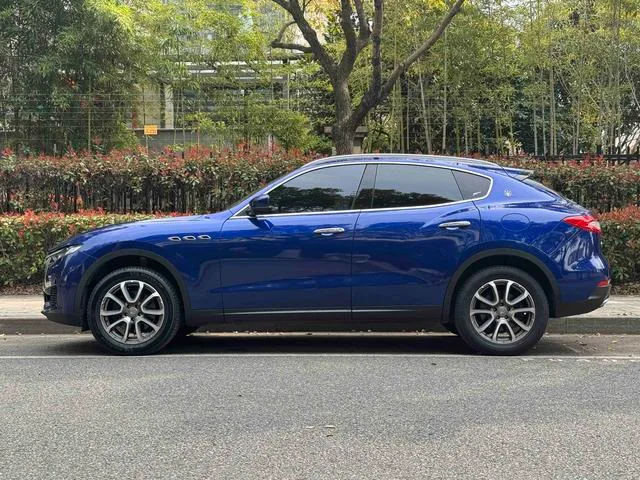 Maserati Levante 2019 3.0T 350Hp Standard Edition China V exterior photo 3 Maserati Levante 2019 3.0T 350Hp Standard Edition China V exterior photo 3