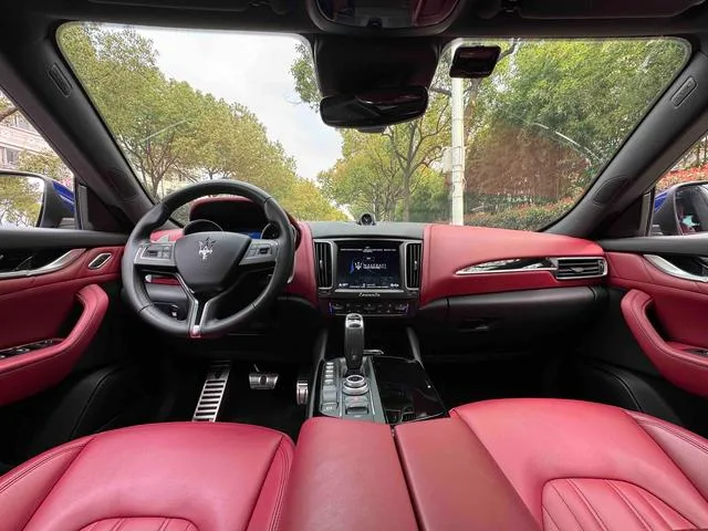 Maserati Levante 2019 3.0T 350Hp Standard Edition China V exterior photo 7 Maserati Levante 2019 3.0T 350Hp Standard Edition China V exterior photo 7