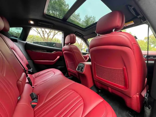 Maserati Levante 2019 3.0T 350Hp Standard Edition China V interior photo 12 Maserati Levante 2019 3.0T 350Hp Standard Edition China V interior photo 12