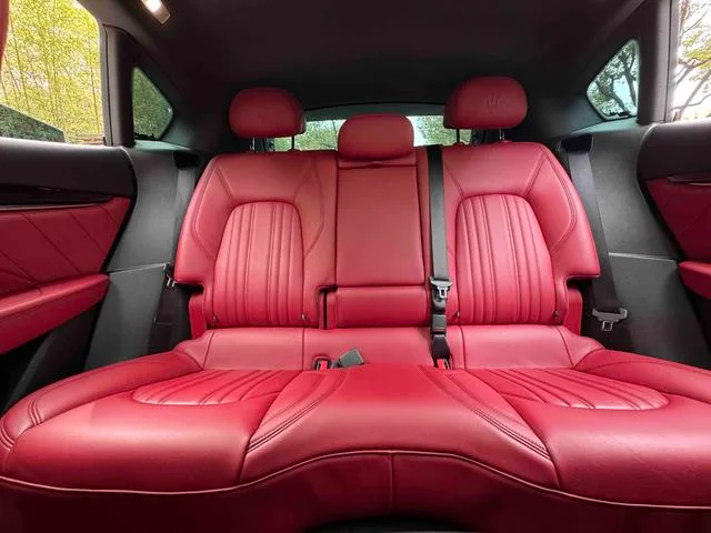 Maserati Levante 2019 3.0T 350Hp Standard Edition China V interior photo 16 Maserati Levante 2019 3.0T 350Hp Standard Edition China V interior photo 16