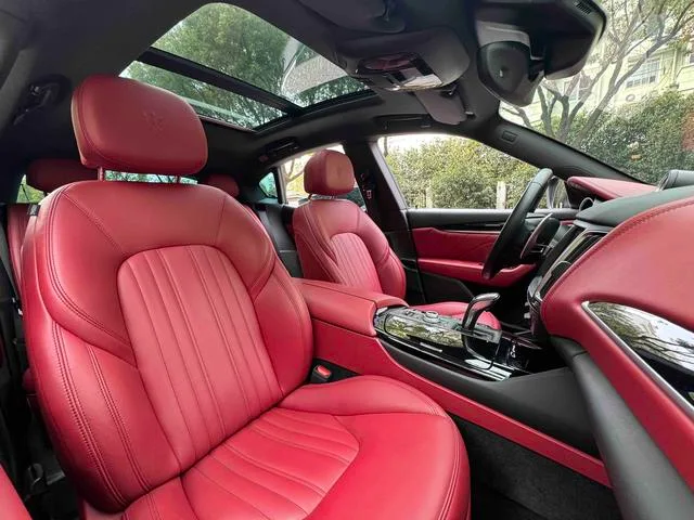 Maserati Levante 2019 3.0T 350Hp Standard Edition China V interior photo 17 Maserati Levante 2019 3.0T 350Hp Standard Edition China V interior photo 17