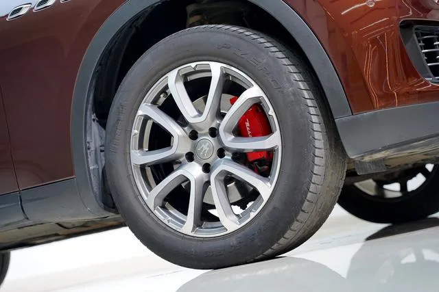Maserati Levante 2016 3.0T Levante exterior photo 9 Maserati Levante 2016 3.0T Levante exterior photo 9