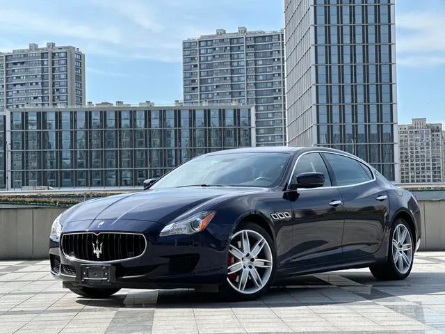 Maserati Quattroporte 2013 3.0T Tipo estándar exterior foto 1 Maserati Quattroporte 2013 3.0T Tipo estándar exterior foto 1