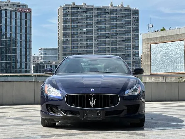 Maserati Quattroporte 2013 3.0T Tipo estándar exterior foto 2 Maserati Quattroporte 2013 3.0T Tipo estándar exterior foto 2
