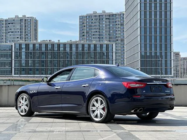 Maserati Quattroporte 2013 3.0T Tipo estándar exterior foto 4 Maserati Quattroporte 2013 3.0T Tipo estándar exterior foto 4
