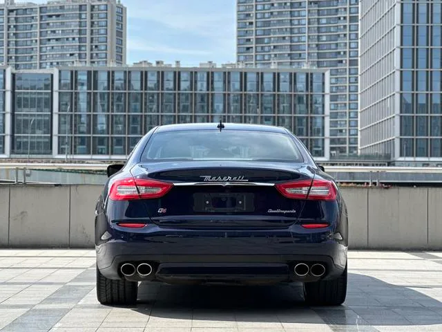 Maserati Quattroporte 2013 3.0T Tipo estándar exterior foto 5 Maserati Quattroporte 2013 3.0T Tipo estándar exterior foto 5