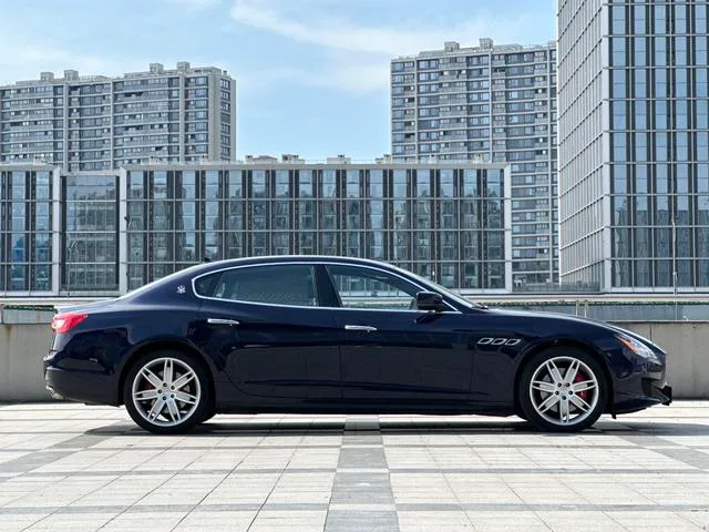 Maserati Quattroporte 2013 3.0T Tipo estándar exterior foto 7 Maserati Quattroporte 2013 3.0T Tipo estándar exterior foto 7