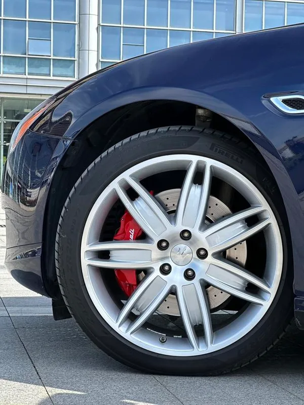 Maserati Quattroporte 2013 3.0T Tipo estándar exterior foto 8 Maserati Quattroporte 2013 3.0T Tipo estándar exterior foto 8