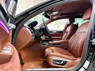 BMW 7 Series 2021 740Li xDrive Tipo administrativo Traje de lujo interior foto 6 BMW 7 Series 2021 740Li xDrive Tipo administrativo Traje de lujo interior foto 6