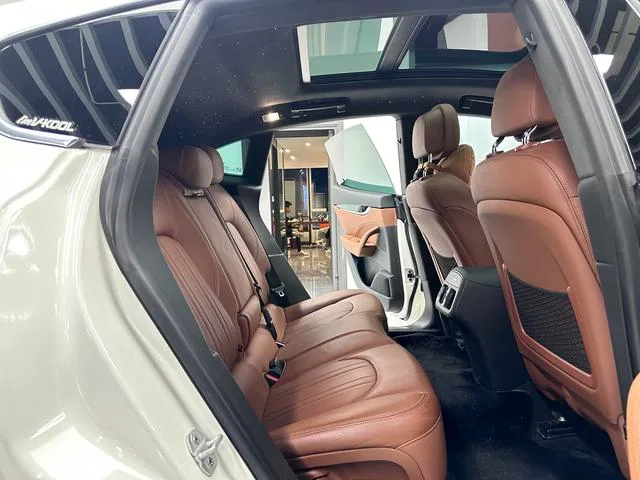 Maserati Levante 2021 3.0T Standard Edition exterior photo 8 Maserati Levante 2021 3.0T Standard Edition exterior photo 8
