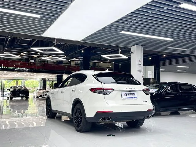 Maserati Levante 2021 3.0T Standard Edition exterior photo 10 Maserati Levante 2021 3.0T Standard Edition exterior photo 10