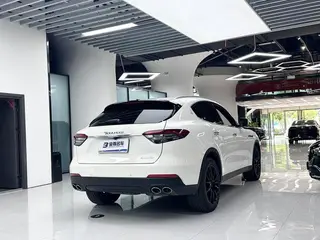 Maserati Levante 2021 3.0T Standard Edition interior photo 12 Maserati Levante 2021 3.0T Standard Edition interior photo 12