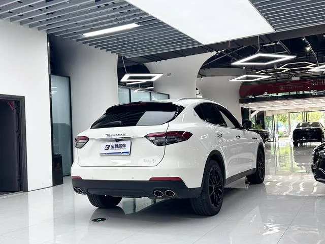 Maserati Levante 2021 3.0T Standard Edition interior photo 12 Maserati Levante 2021 3.0T Standard Edition interior photo 12