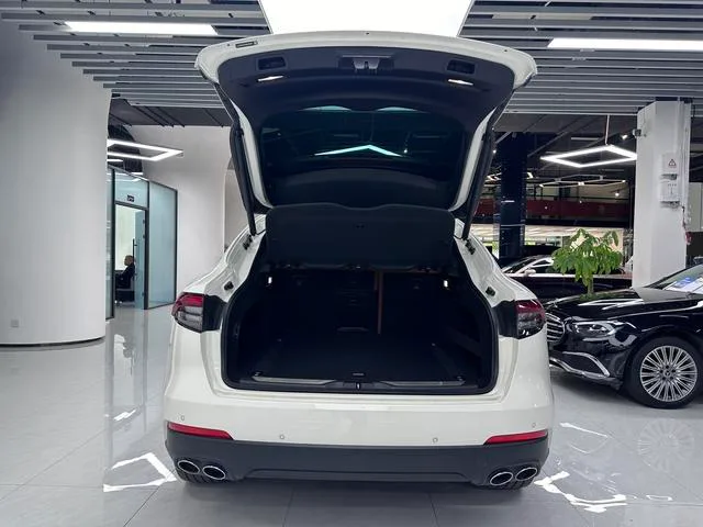Maserati Levante 2021 3.0T Standard Edition interior photo 18 Maserati Levante 2021 3.0T Standard Edition interior photo 18