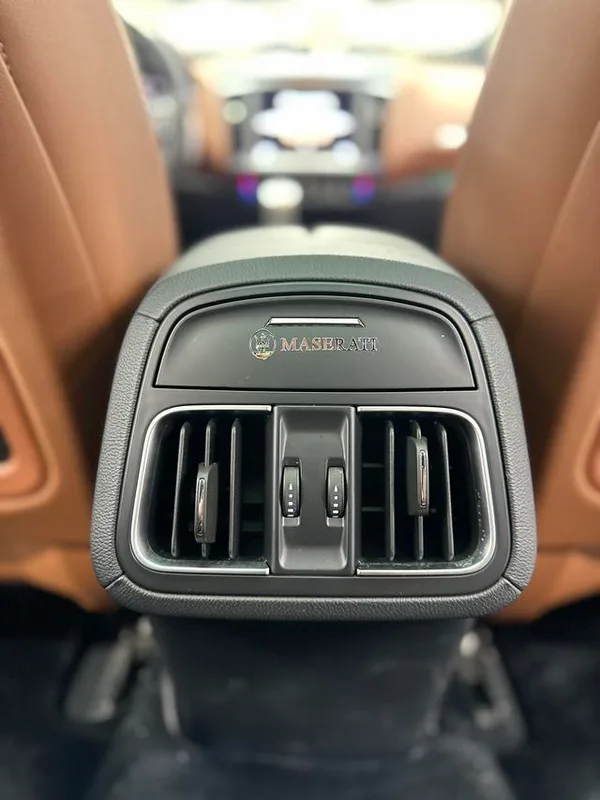 Maserati Levante 2021 3.0T Standard Edition interior photo 19 Maserati Levante 2021 3.0T Standard Edition interior photo 19