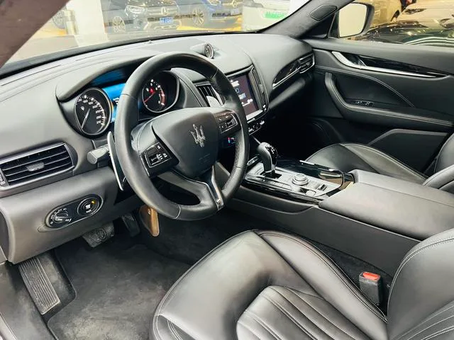 Maserati Levante 2016 3.0T Levante exterior photo 7 Maserati Levante 2016 3.0T Levante exterior photo 7