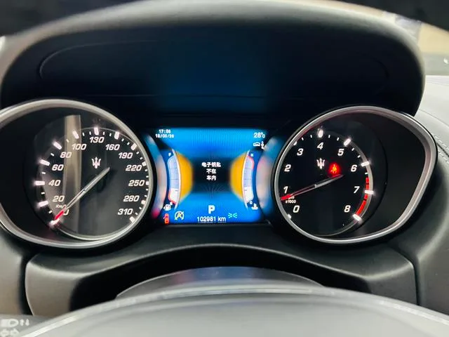 Maserati Levante 2016 3.0T Levante exterior photo 9 Maserati Levante 2016 3.0T Levante exterior photo 9