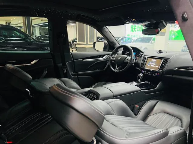 Maserati Levante 2016 3.0T Levante interior photo 13 Maserati Levante 2016 3.0T Levante interior photo 13