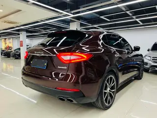 Maserati Levante 2016 3.0T Levante interior photo 18 Maserati Levante 2016 3.0T Levante interior photo 18