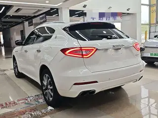 Maserati Levante 2016 3.0T Levante exterior foto 4 Maserati Levante 2016 3.0T Levante exterior foto 4