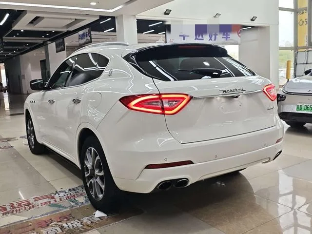 Maserati Levante 2016 3.0T Levante exterior foto 4 Maserati Levante 2016 3.0T Levante exterior foto 4