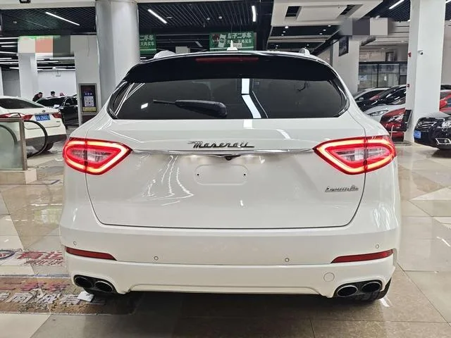 Maserati Levante 2016 3.0T Levante exterior foto 5 Maserati Levante 2016 3.0T Levante exterior foto 5