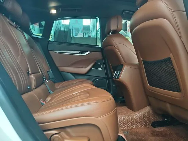 Maserati Levante 2016 3.0T Levante interior foto 10 Maserati Levante 2016 3.0T Levante interior foto 10